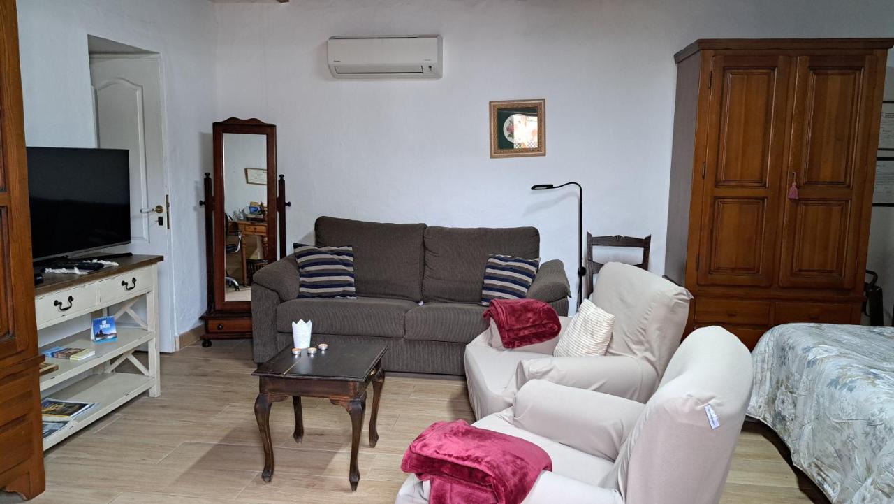 Casa Santana Segura Guest House Техеда Екстериор снимка